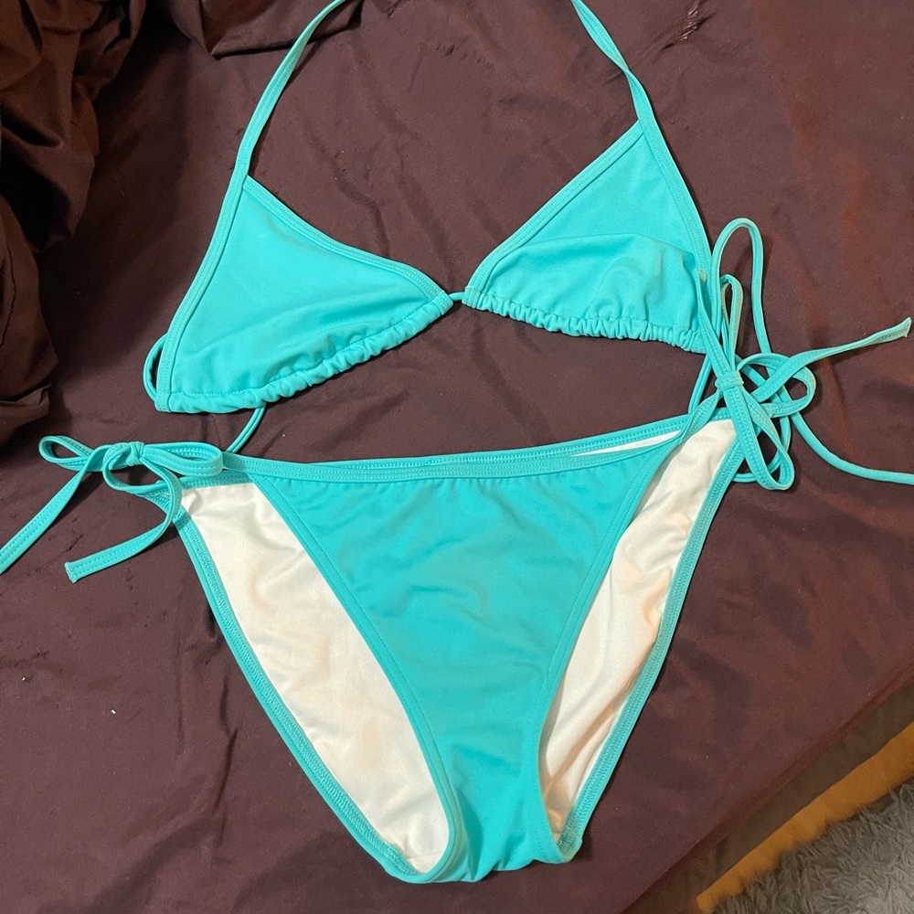 Victoria’s Secret string bikini turquoise medium